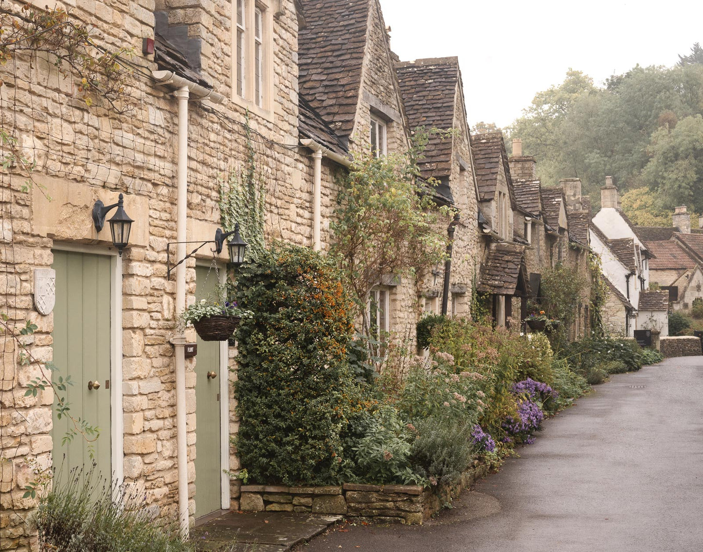 Cotswold Collection - English Cottage Row