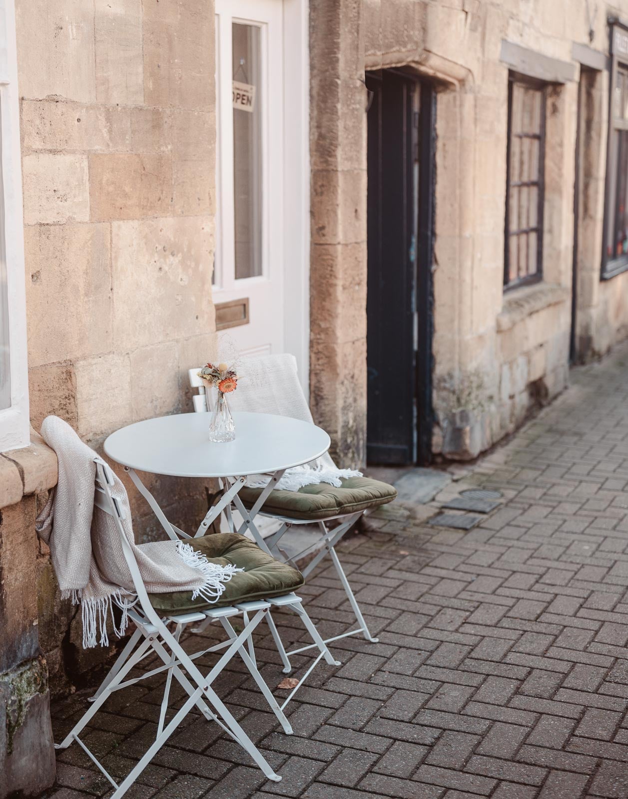 Cotswold Collection - Bistro Bliss